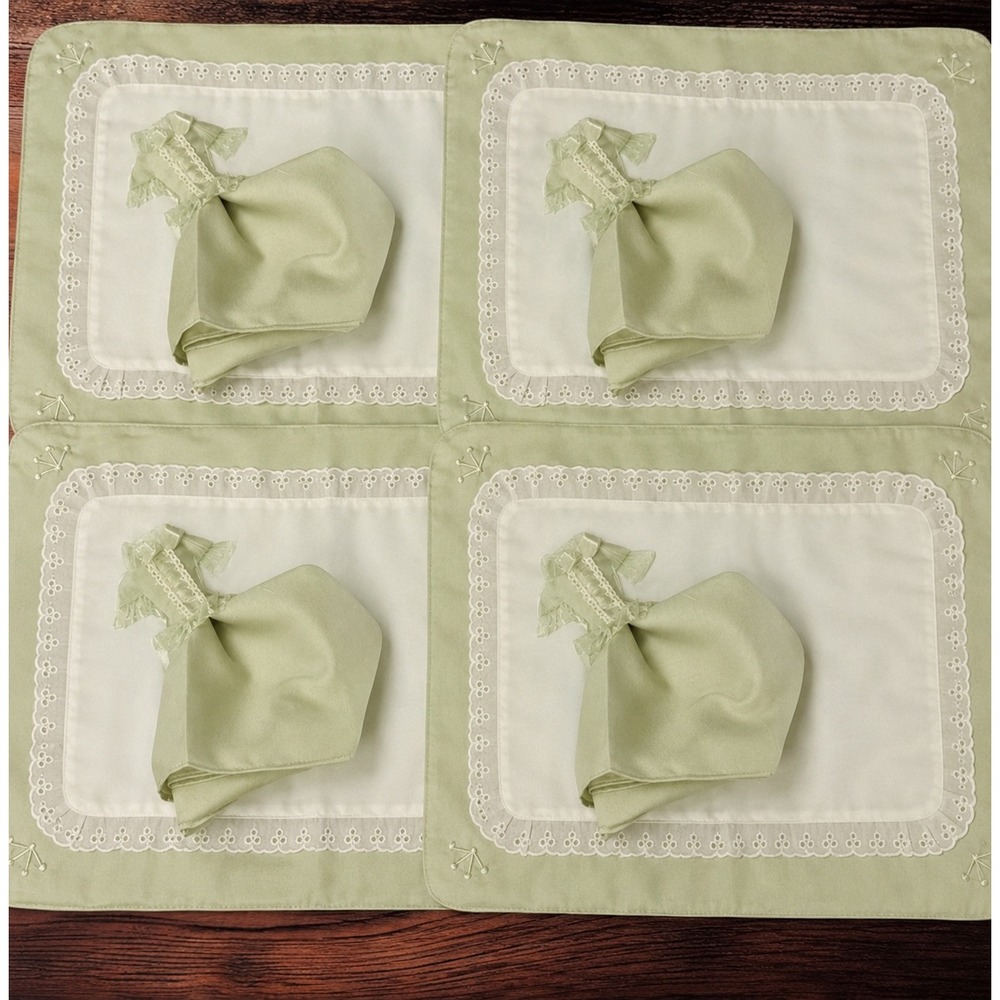 Beautiful Set of 4 Ladies Dress Placemat/napkins